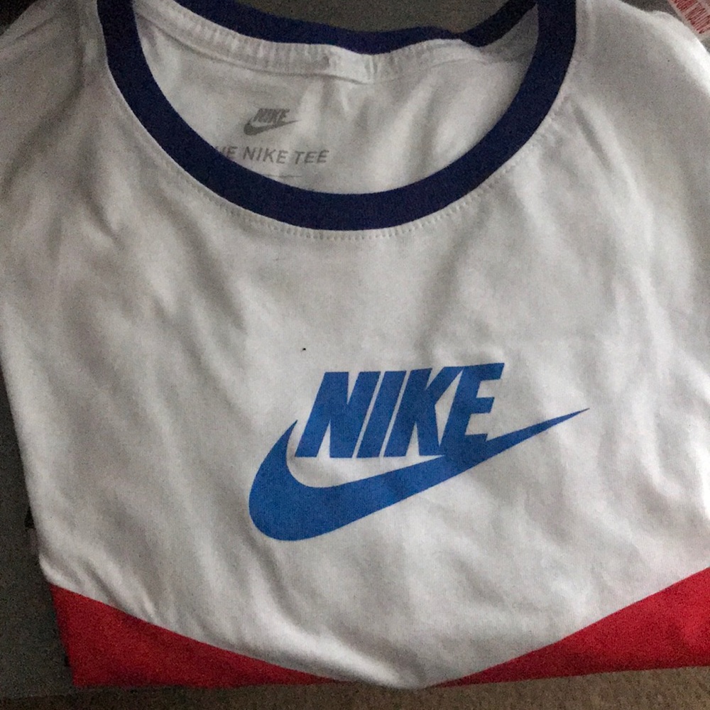 Nike shirt sleve t shirt